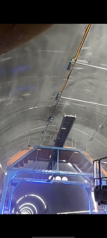  舟山雙石巖隧道二襯臺車噴淋